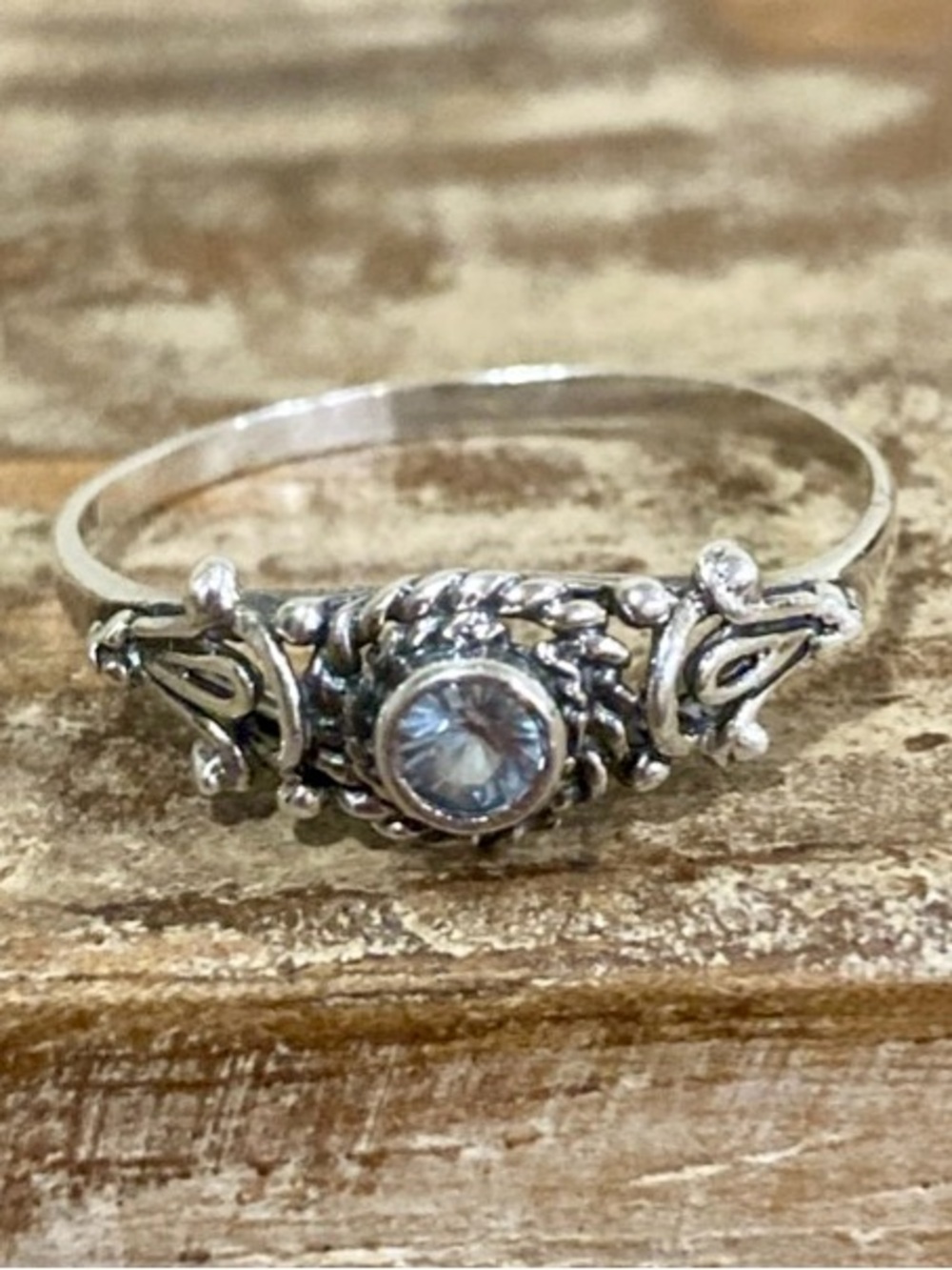 Sterling Silver Ring - 925 TM - Rope Bezel - Clear Stone - Size 9.25 - Picture 15 of 15